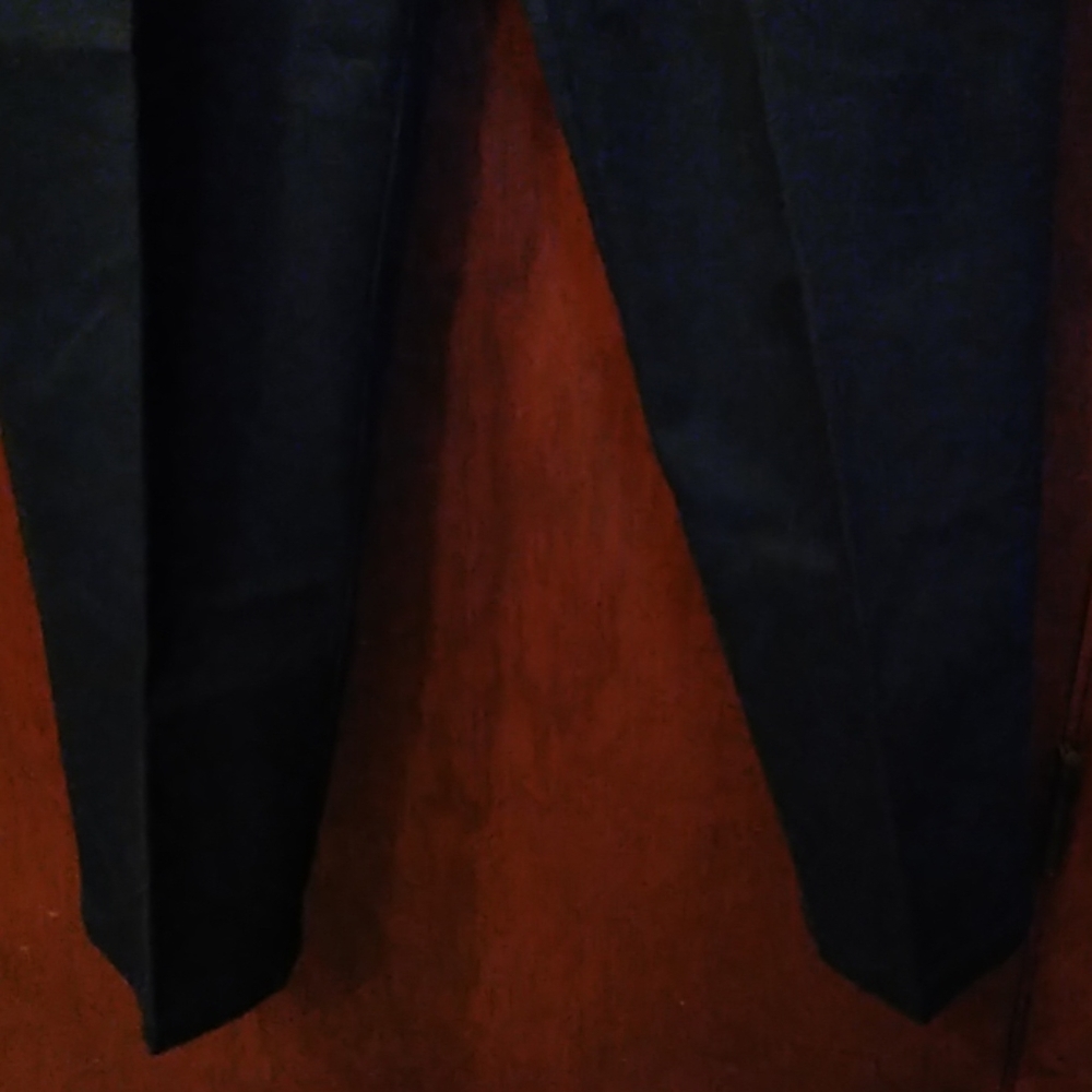 Slacks.  (1)d - Picture 2 of 5